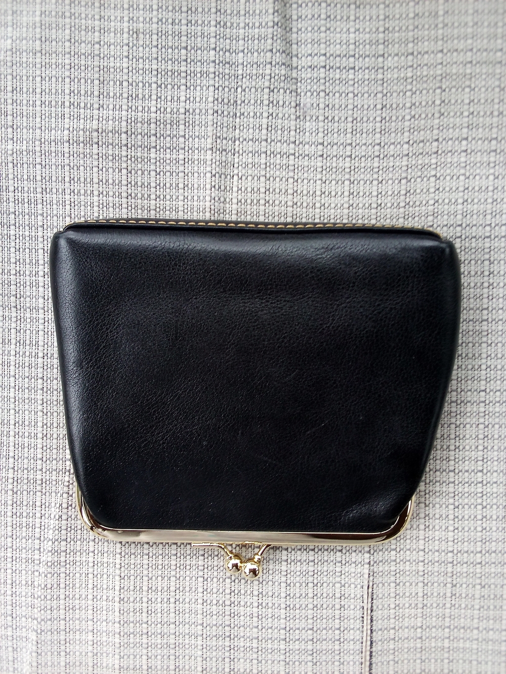 Dooney & Bourke Black Leather Kiss-Lock Coin Purse NWOT - Picture 2 of 3